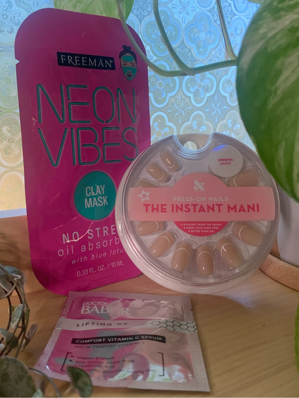 Beauty Bundle- Olive & June Press on Nails + Clay Mask + Dr Babor Vit C Serum